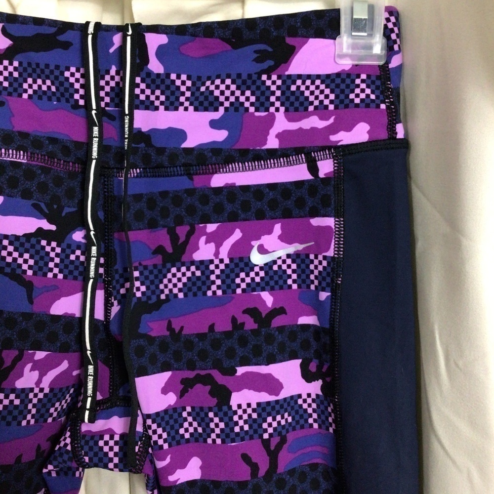Nike Clash Epic Lux Dri-Fit Running Legging - Picture 3 of 7